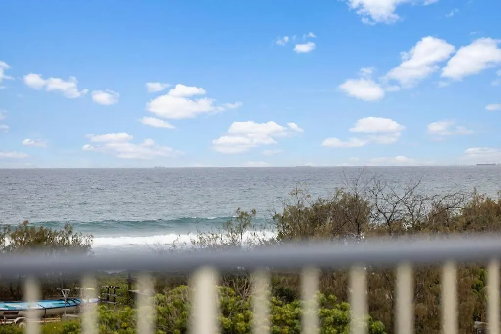 Salty Breeze - Rooftop Terrace & Jacuzzi Marcoola Apartment