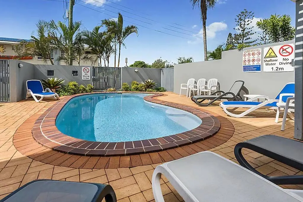 Salty Breeze - Rooftop Terrace & Jacuzzi Marcoola 0*,  Australia